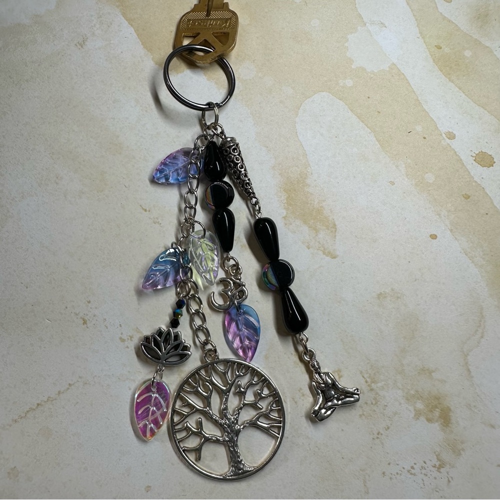 NEW - Handmade - Beaded Keychain - Picture 4 of 12